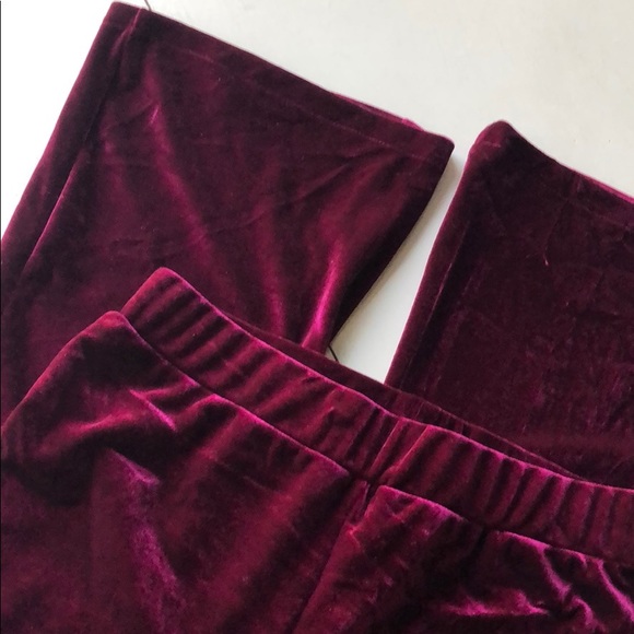 5⭐️Fave Royale Velvet Crimson Bells - Picture 6 of 8